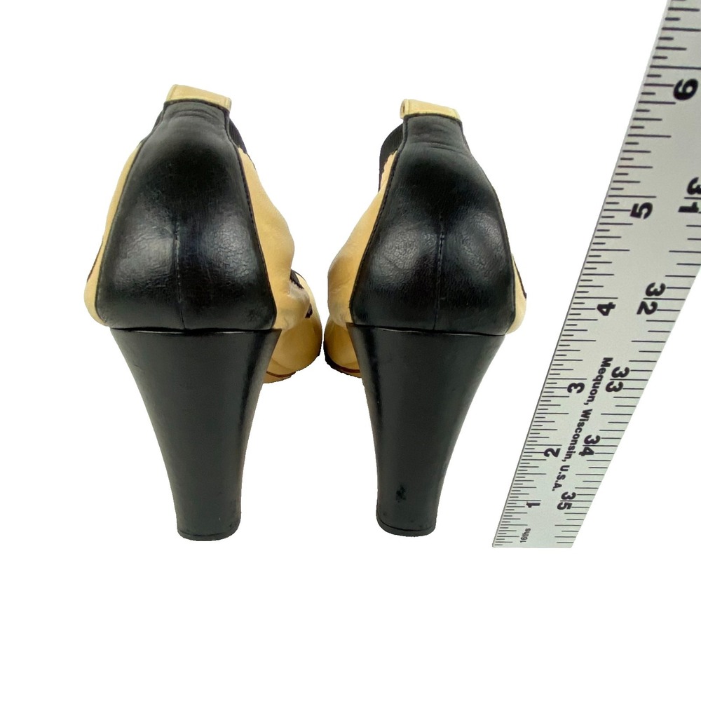 Chanel Leather Pumps Women 40.5 Beige Black Sz 8.5 Luxury Vintage Shoes Cap Toe - Picture 9 of 10
